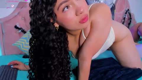 amandalee26 online show from 10/25/25, 06:57