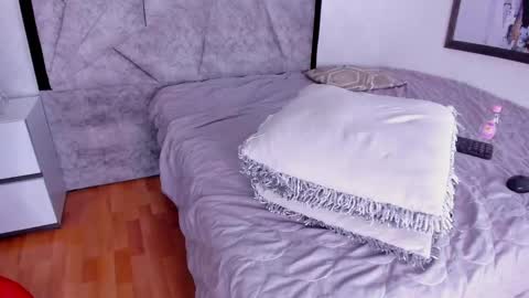 Miss Amanda online show from 10/23/25, 08:18