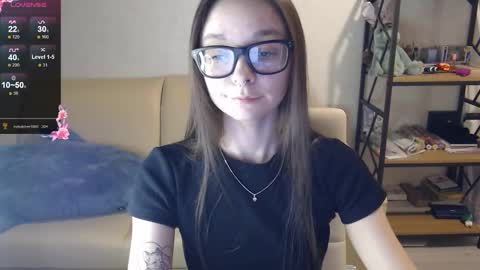 Snapshot of amaneli chatting on 12/02/24, 02:41 Mila online show from 12/02/24, 02:41