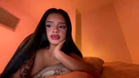 Snapshot of amapola_666 chatting on 06/07/26, 01:10 Ama online show from 06/07/26, 01:10
