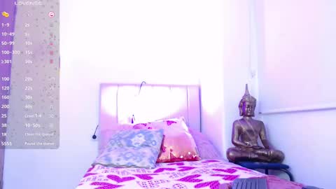 luna online show from 03/03/25, 02:48