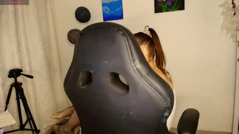 Amara Fey online show from 04/23/26, 12:34