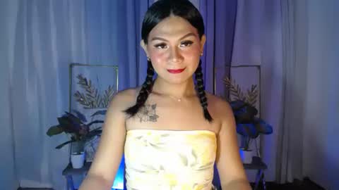 Snapshot of amara_lavelle chatting on 10/22/25, 08:36 AMARAA online show from 10/22/25, 08:36