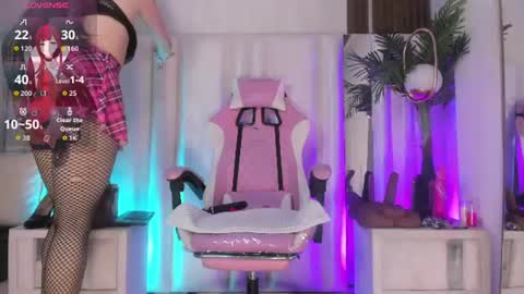 Snapshot of amara_lunee chatting on 07/31/26, 04:12 AMARA online show from 07/31/26, 04:12