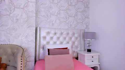 amara_rousse online show from 11/20/25, 11:32