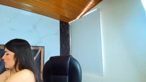 Amara Vega  online show from 09/15/25, 12:05