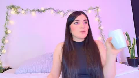 Amara Vega  online show from 04/07/26, 04:51