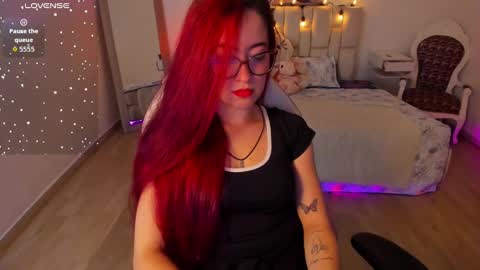 amaraa_couper1 online show from 11/18/25, 03:12