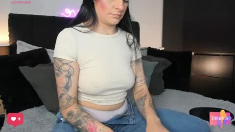 Snapshot of amarae chatting on 06/02/26, 02:13 Amara online show from 06/02/26, 02:13