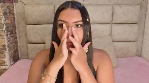 amarahanks_ online show from 12/19/25, 02:46