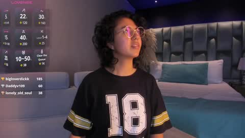 Snapshot of amarettho chatting on 02/02/25, 03:17 Emily online show from 02/02/25, 03:17