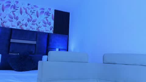 Snapshot of amarettho chatting on 02/13/25, 11:28 Emily online show from 02/13/25, 11:28