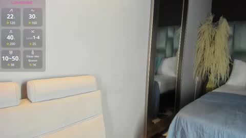 Snapshot of amarettho chatting on 02/21/25, 12:06 Emily online show from 02/21/25, 12:06