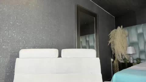 Snapshot of amarettho chatting on 09/12/25, 11:54 Emily online show from 09/12/25, 11:54