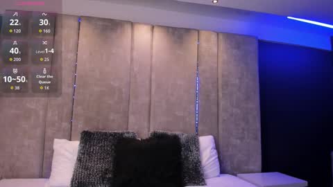 Snapshot of amarettho chatting on 09/25/25, 11:14 Emily online show from 09/25/25, 11:14