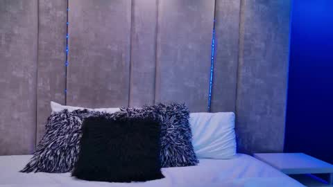 Snapshot of amarettho chatting on 09/27/25, 11:26 Emily online show from 09/27/25, 11:26