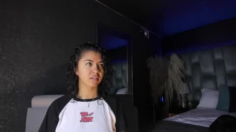 Snapshot of amarettho chatting on 10/13/25, 11:21 Emily online show from 10/13/25, 11:21