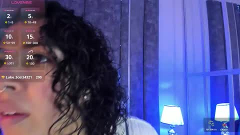 Snapshot of amarettho chatting on 10/16/25, 11:22 Emily online show from 10/16/25, 11:22