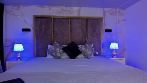 Snapshot of amarettho chatting on 10/30/25, 11:55 Emily online show from 10/30/25, 11:55