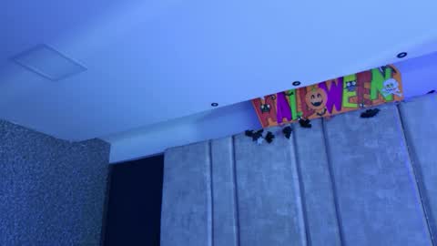 Snapshot of amarettho chatting on 11/03/25, 11:11 Emily online show from 11/03/25, 11:11