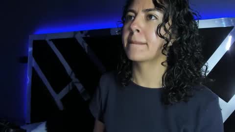 Snapshot of amarettho chatting on 11/06/25, 11:33 Emily online show from 11/06/25, 11:33