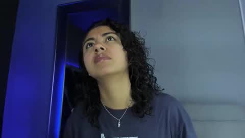 Snapshot of amarettho chatting on 11/10/25, 02:05 Emily online show from 11/10/25, 02:05