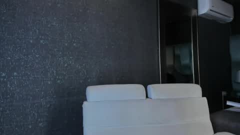 Emily online show from 04/01/26, 09:21