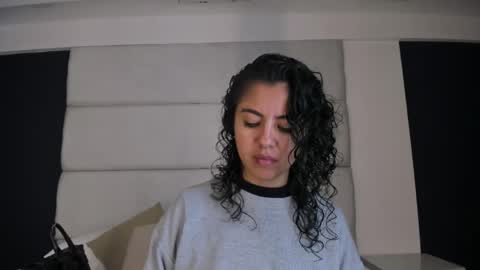 Snapshot of amarettho chatting on 06/04/26, 11:38 Emily online show from 06/04/26, 11:38