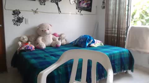 amaris_c online show from 10/02/25, 02:35