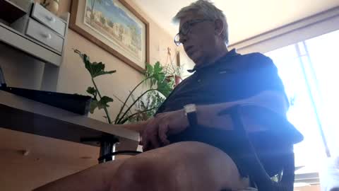 Snapshot of amaro57 chatting on 01/22/25, 04:44 Amaro online show from 01/22/25, 04:44