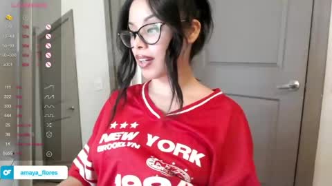 Snapshot of amaya_floress chatting on 03/06/25, 08:52 amaya_floress online show from 03/06/25, 08:52