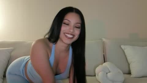 Snapshot of amaya_floress chatting on 03/29/26, 12:05 amaya_floress online show from 03/29/26, 12:05