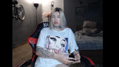 Snapshot of amayamalina chatting on 10/30/25, 01:34 Malina online show from 10/30/25, 01:34