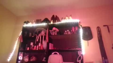 amayamillarodriguez online show from 12/28/24, 08:48