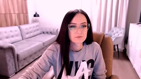 Izza online show from 09/29/25, 11:04