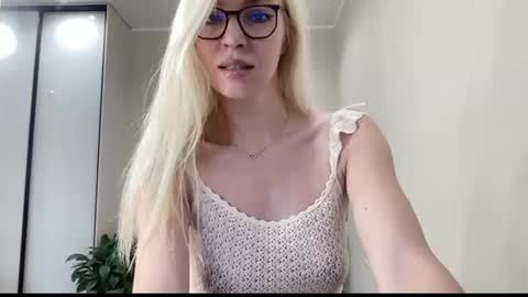 Snapshot of amazingkelly chatting on 06/28/26, 06:08 Kelly online show from 06/28/26, 06:08