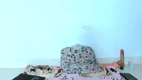 Snapshot of ambar69noir chatting on 05/13/26, 12:30 HAMBAR online show from 05/13/26, 12:30