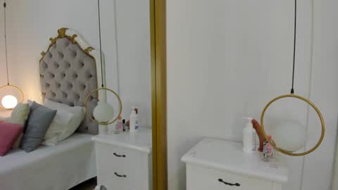 Sara online show from 12/26/24, 11:32