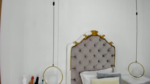 Sara online show from 12/31/24, 11:20