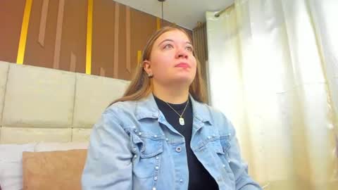 Snapshot of ambargills chatting on 07/16/26, 12:44 AmbarGills online show from 07/16/26, 12:44