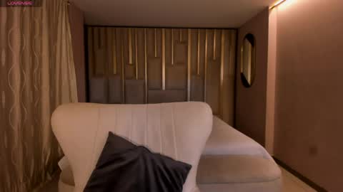 Ambar  online show from 04/13/26, 10:43