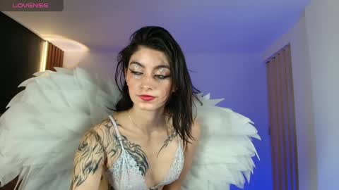 Snapshot of ambarlee_ chatting on 05/10/26, 12:10 AMBAR LEE online show from 05/10/26, 12:10