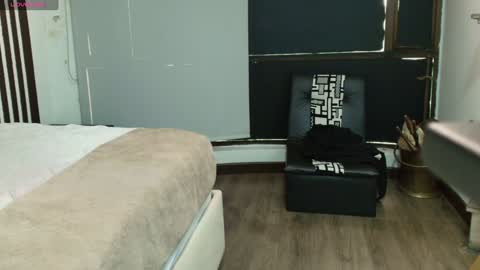 Ambar Ross online show from 02/03/25, 07:10