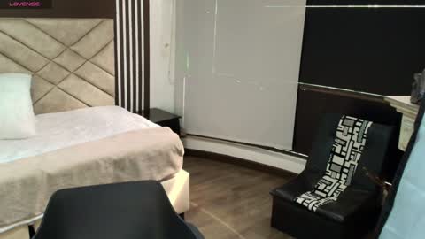 Ambar Ross online show from 02/04/25, 07:22