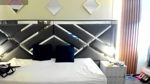 Ambar Ross online show from 03/22/26, 12:19