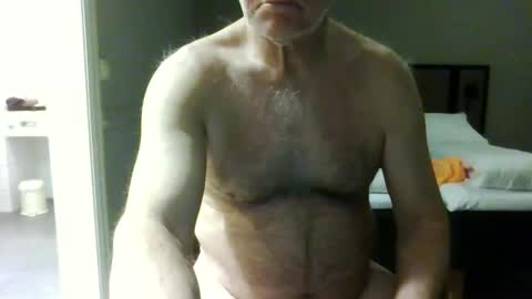Snapshot of ambassador54 chatting on 02/19/25, 10:31 Ambassador54 online show from 02/19/25, 10:31