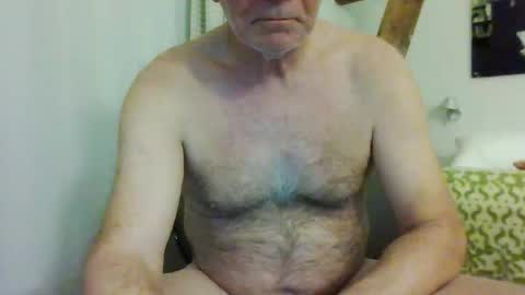 Snapshot of ambassador54 chatting on 10/17/25, 09:06 Ambassador54 online show from 10/17/25, 09:06