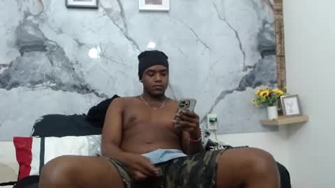 Snapshot of ambeer__rosee chatting on 06/19/26, 03:27 mbr online show from 06/19/26, 03:27