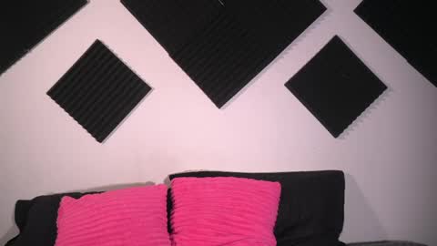 Amber online show from 04/23/26, 01:51