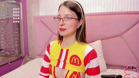 Snapshot of ambeerrwood_ chatting on 01/14/25, 02:53 . Amber Wood . online show from 01/14/25, 02:53